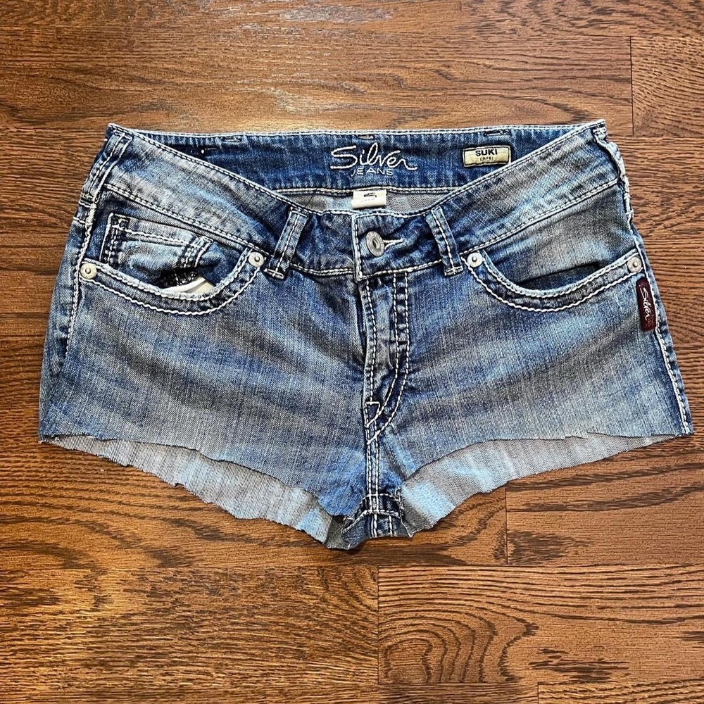 🍟y2k silver suki low rise‎ shorts size 4